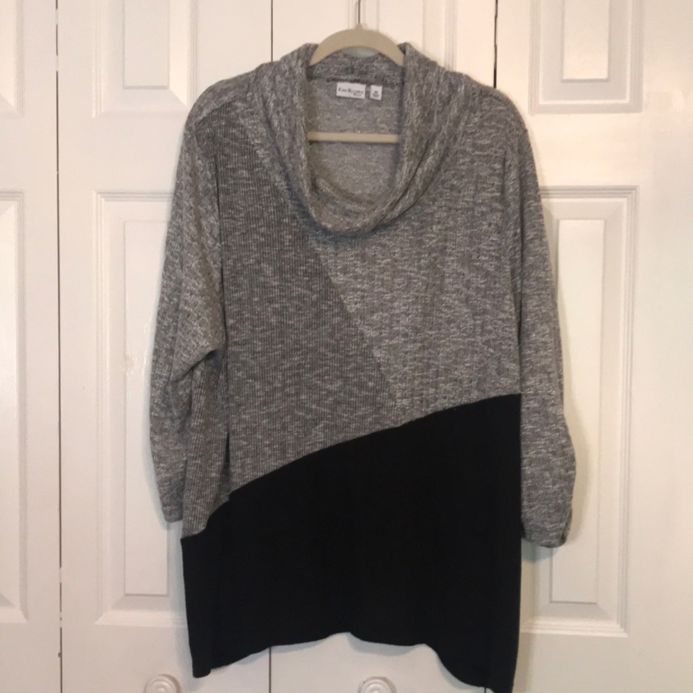 Ladies 3x grey & black blouse